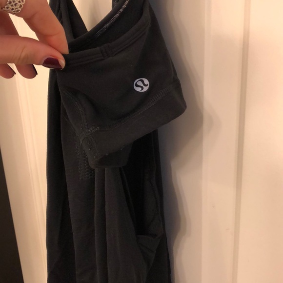 LULULEMON tank with built in bra vintage - Picture 2 of 4